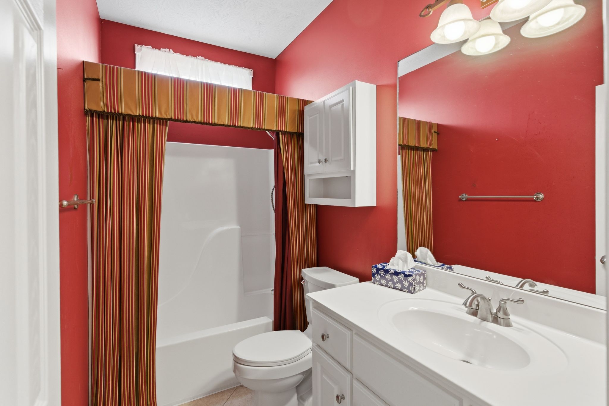 108 Strathmore Ct
