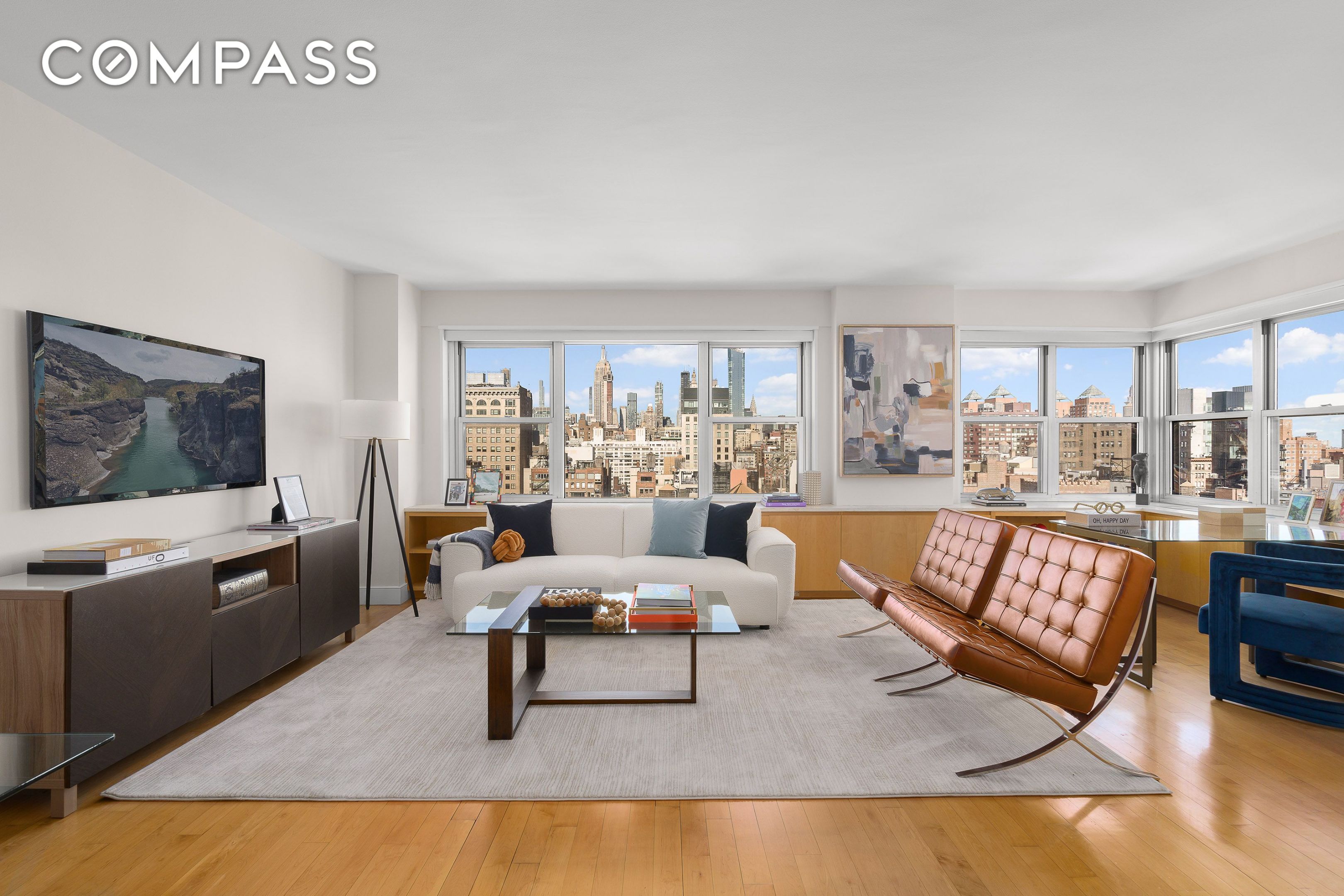 20 E 9th Street 22C