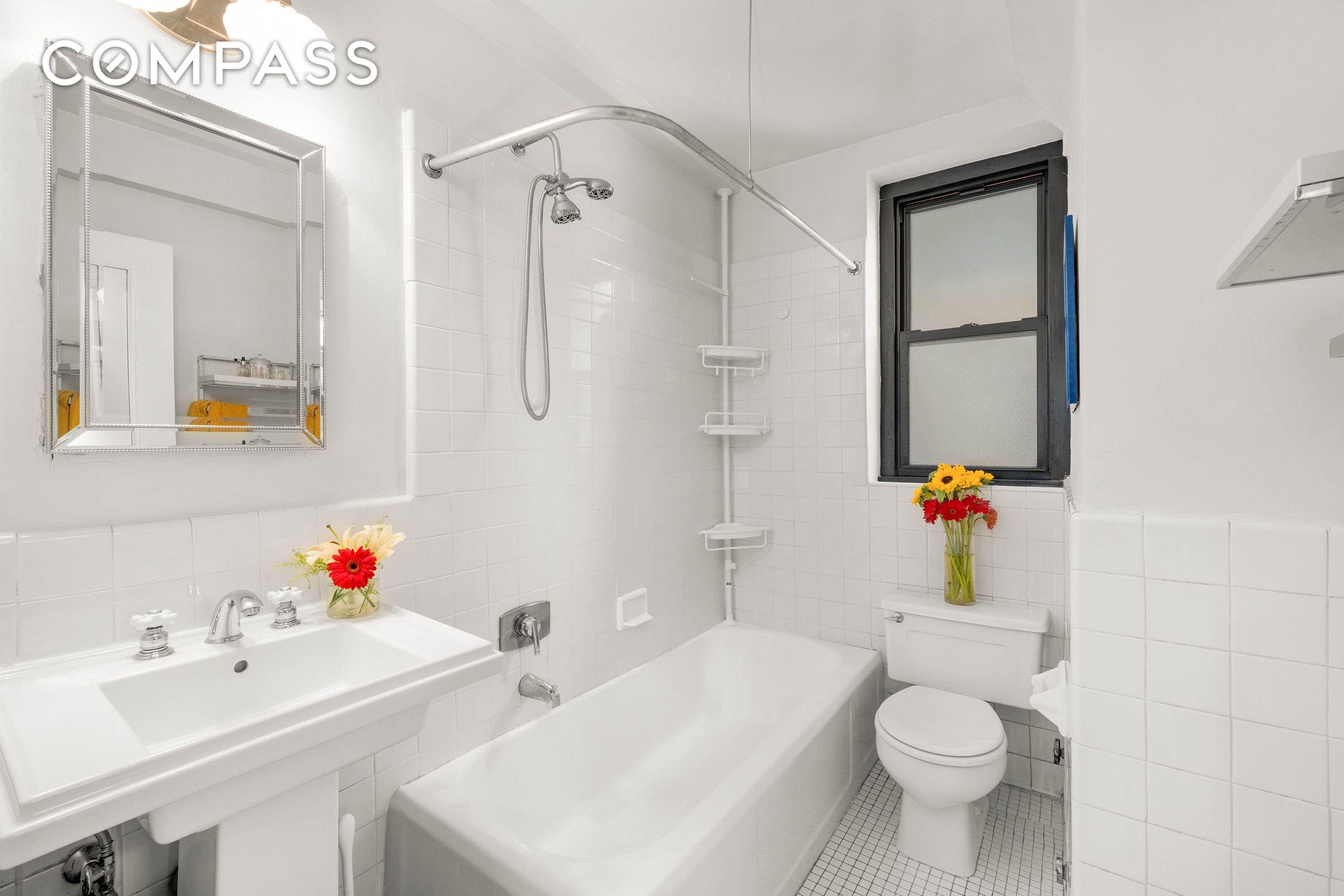 235 E 22nd Street 9V