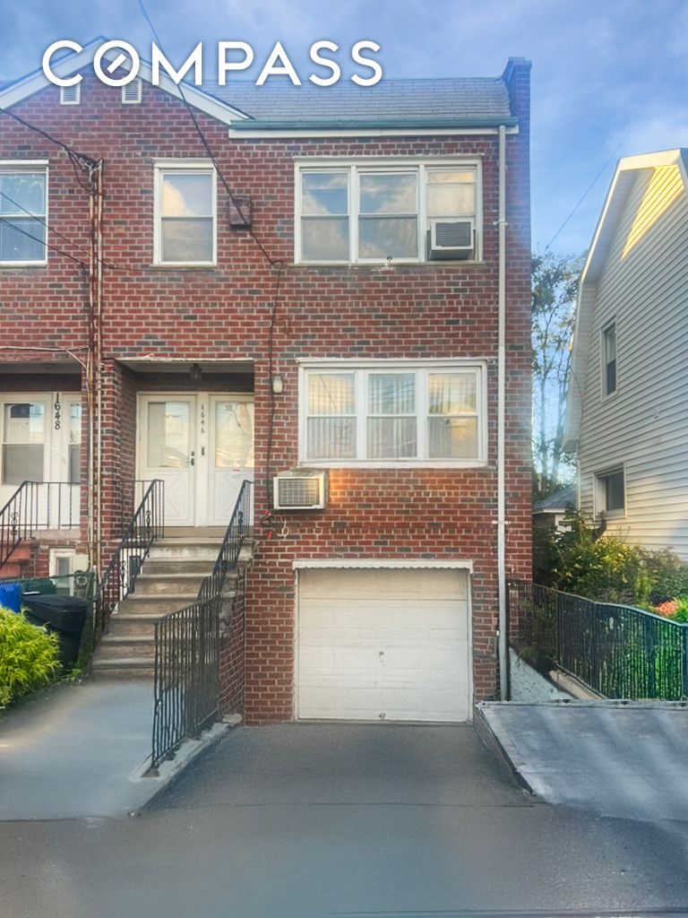 1646 E 51st Street