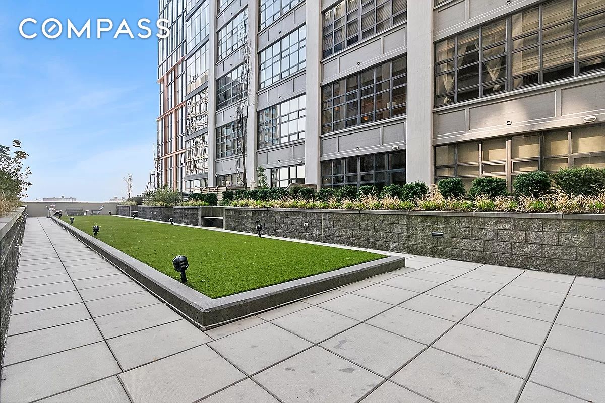 360 Furman Street 1110