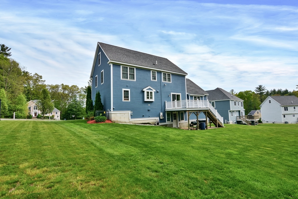 44 Regency Dr