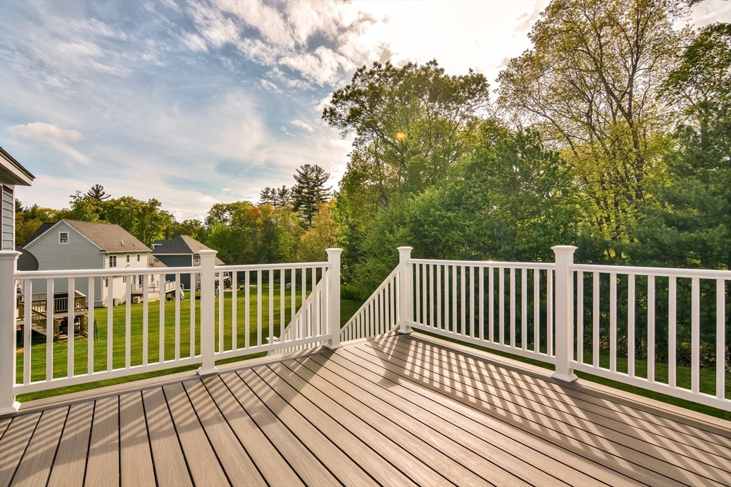 44 Regency Dr