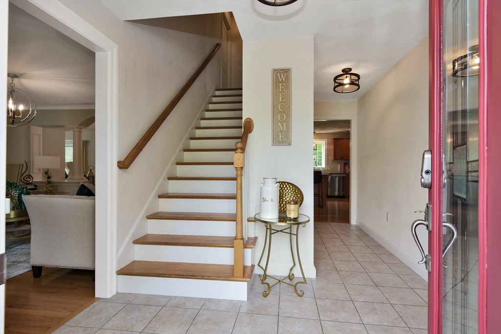 44 Regency Dr