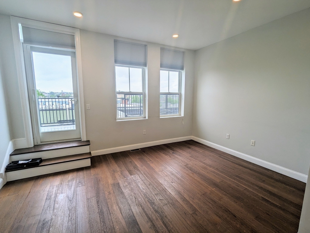 170 W. Broadway # 405
