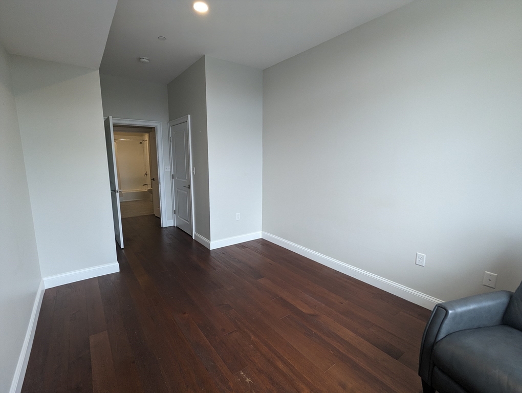 170 W. Broadway # 405