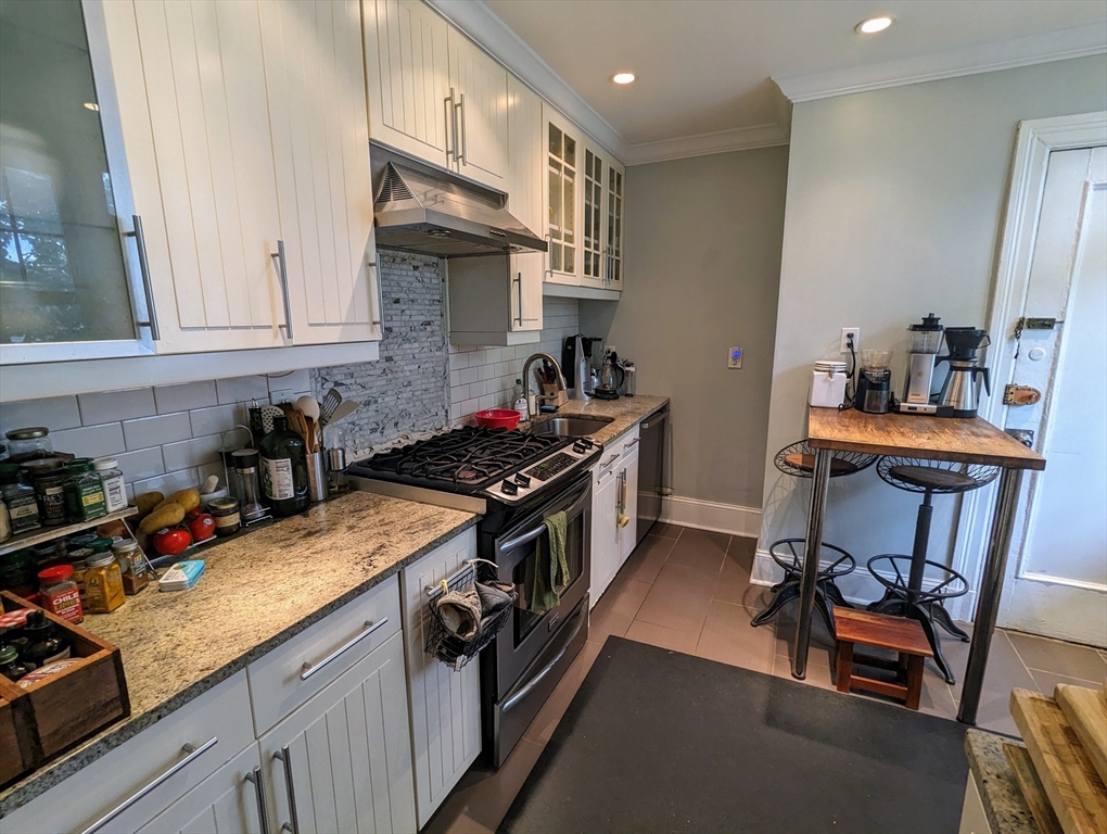 323 Tappan St. # 6