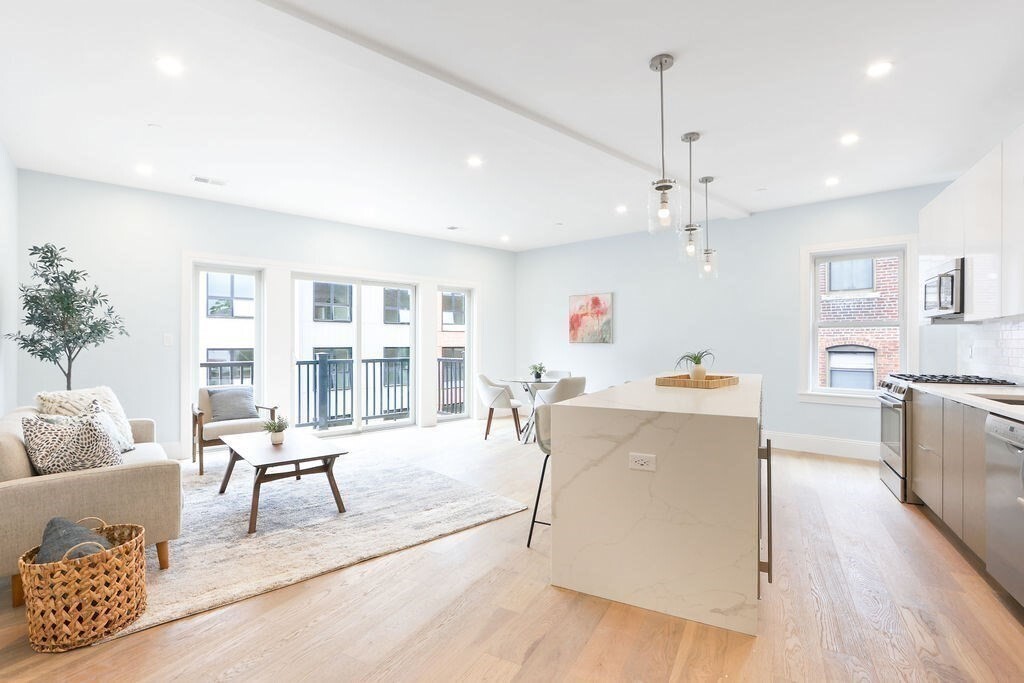 21 Glen Rd # 4