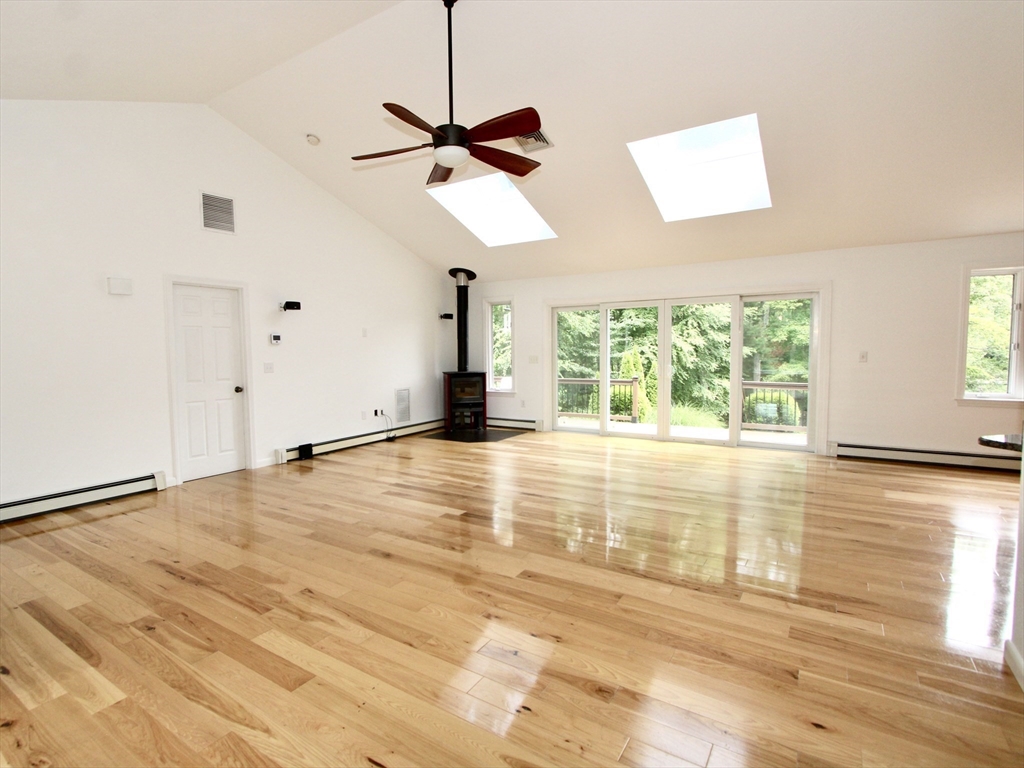 45 Fiske Mill Rd