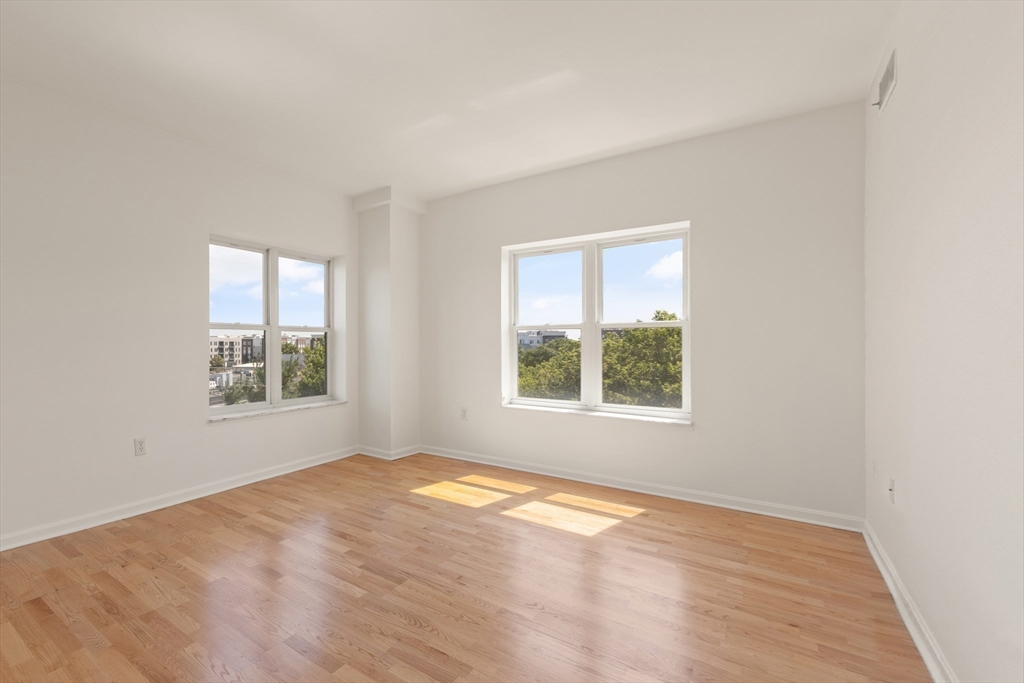 655 Concord Ave # 504