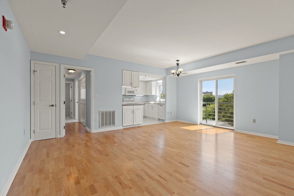 655 Concord Ave # 504