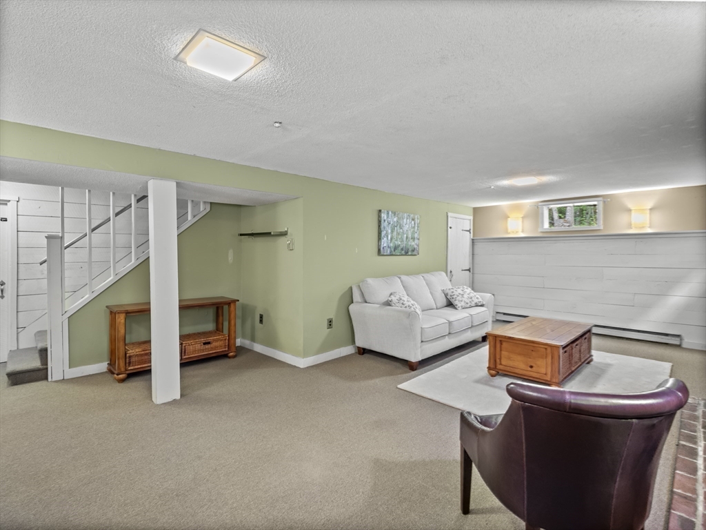 10 Higate Rd