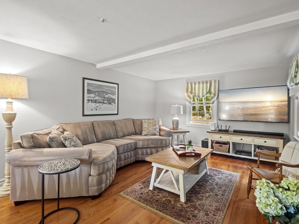 10 Higate Rd