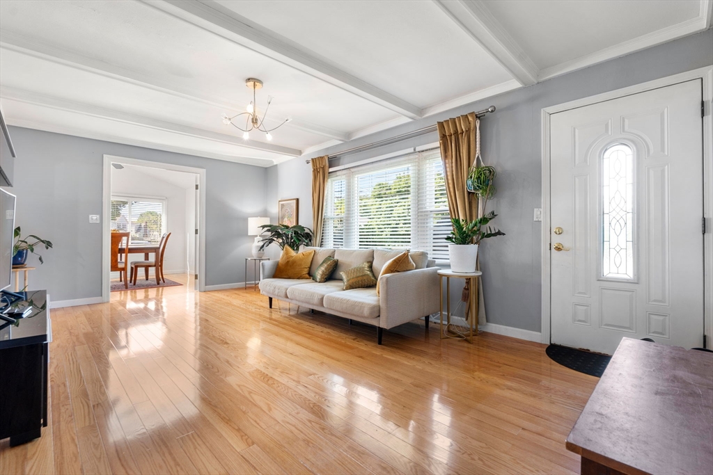 84 Vine St