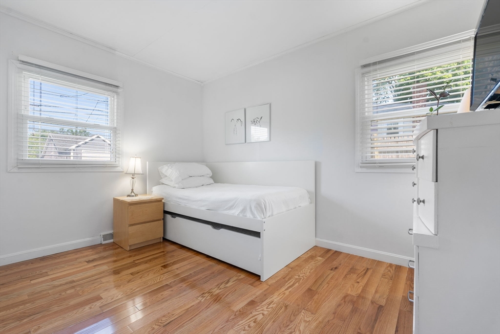 84 Vine St