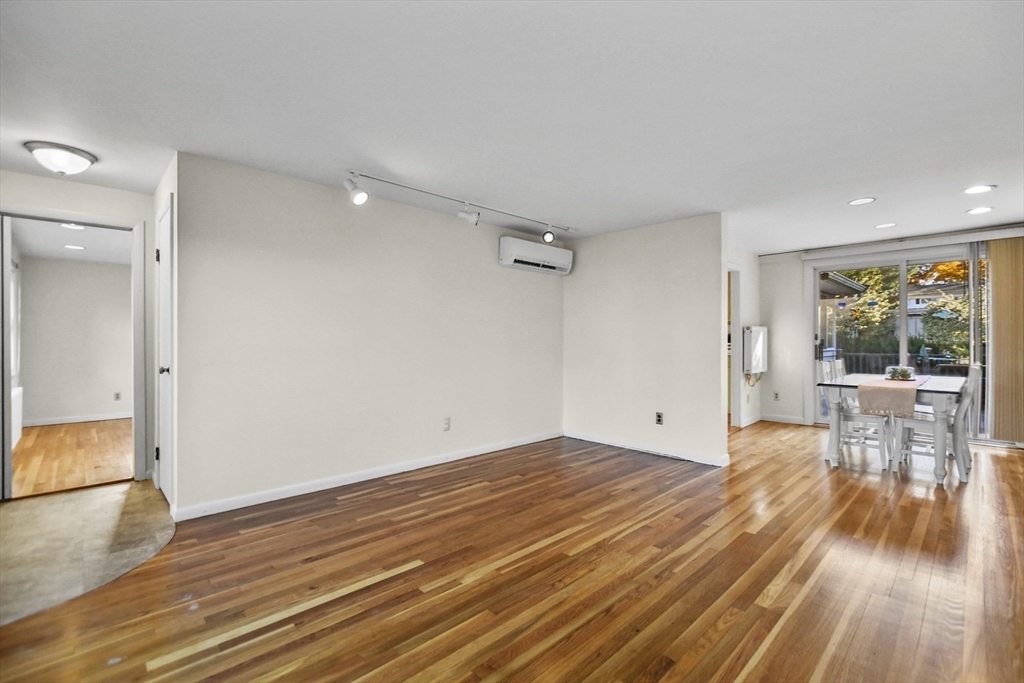 71 Ravenswood Road