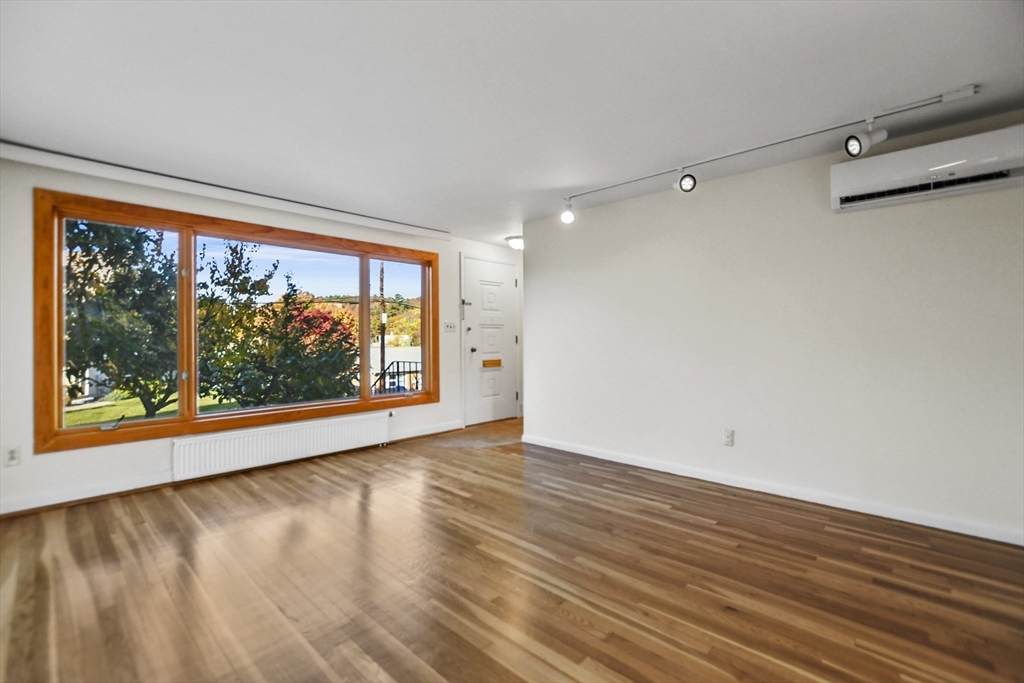 71 Ravenswood Road