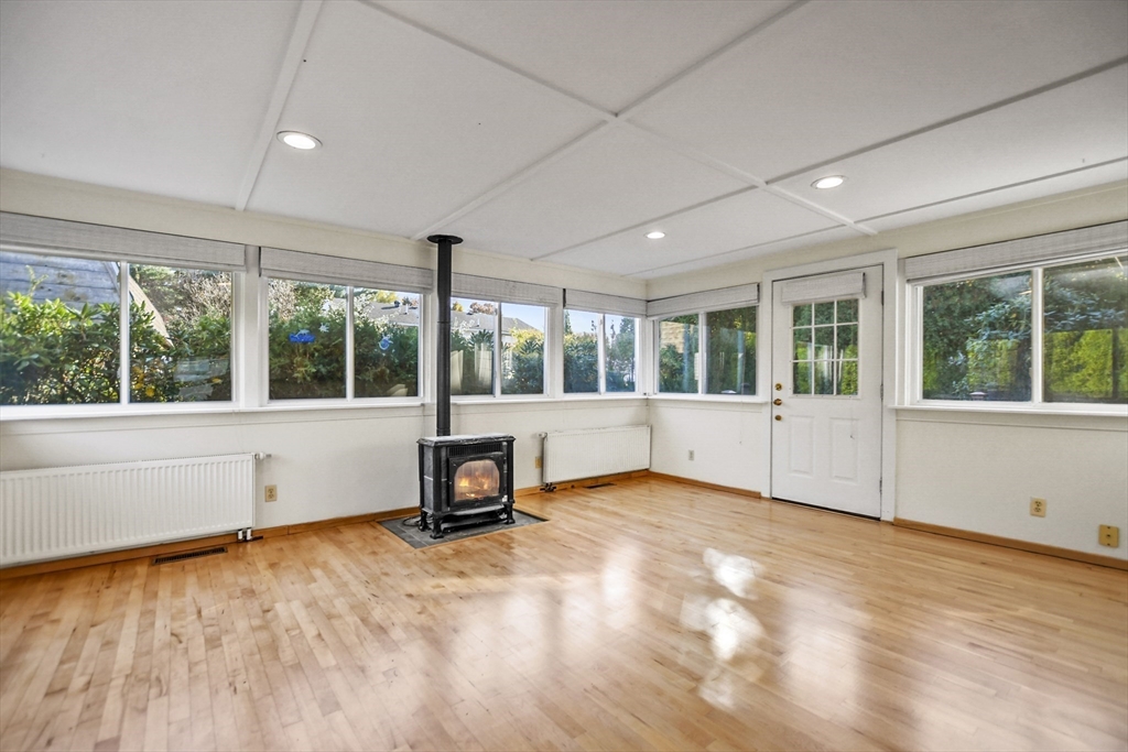 71 Ravenswood Road
