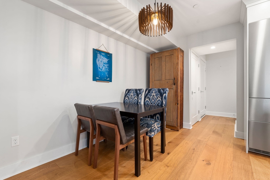 384 Windsor St. # 1