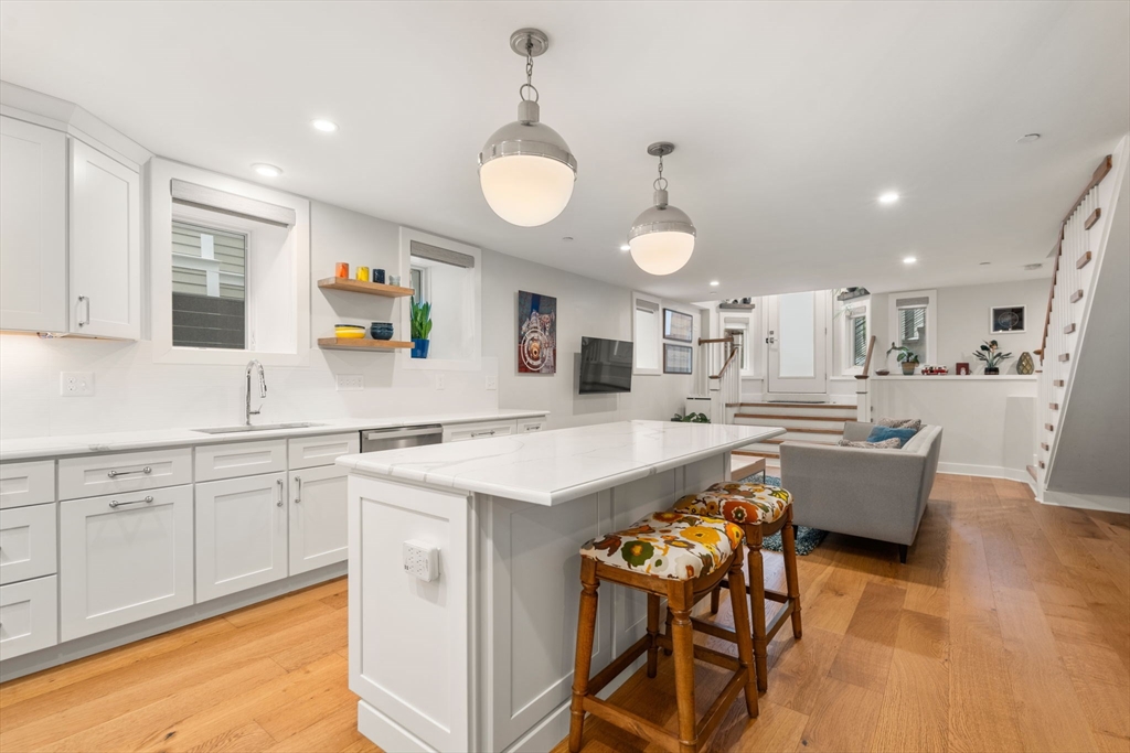 384 Windsor St. # 1