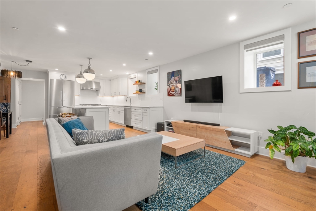 384 Windsor St. # 1
