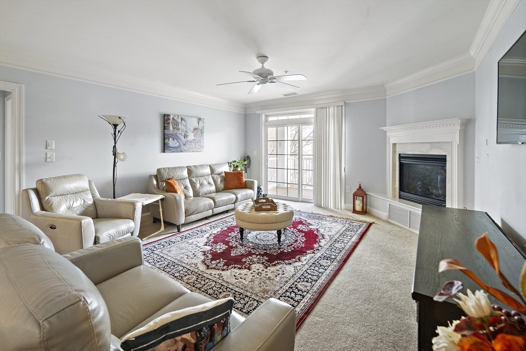 1000 Emerald Ct. # 1215