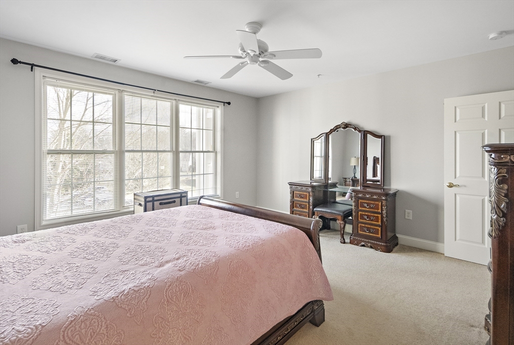 1000 Emerald Ct. # 1215