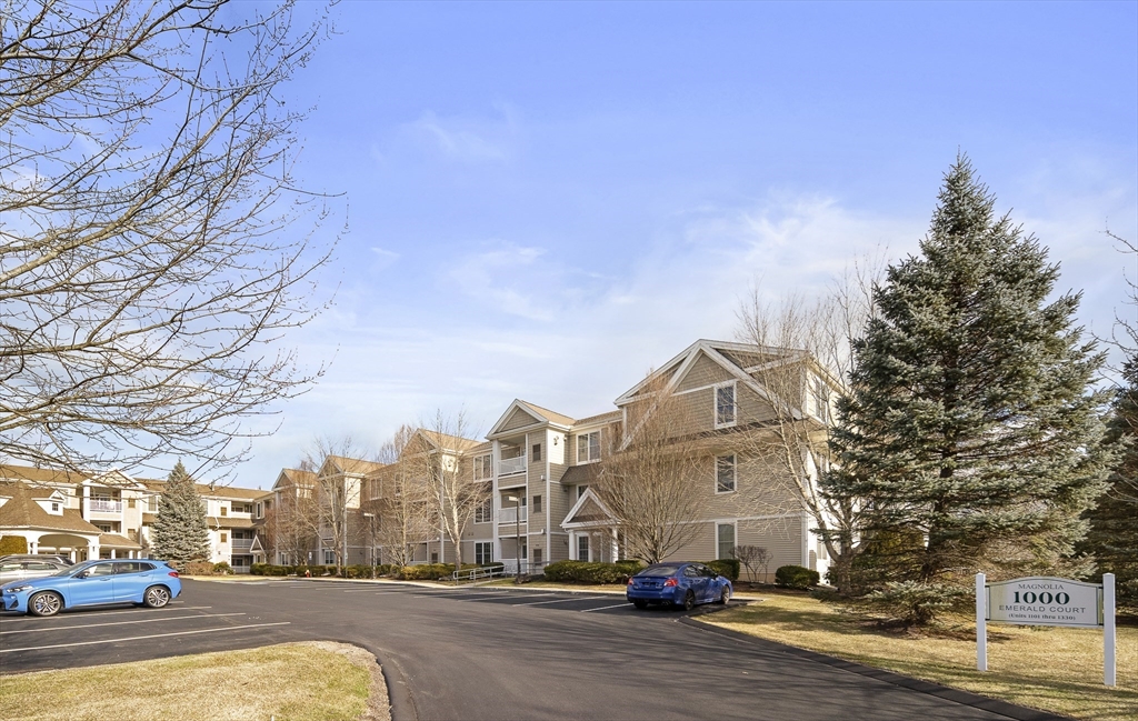 1000 Emerald Ct. # 1215