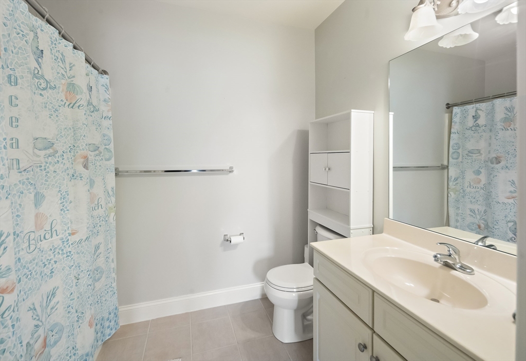 1000 Emerald Ct. # 1215