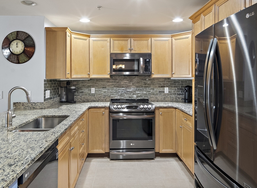 1000 Emerald Ct. # 1215