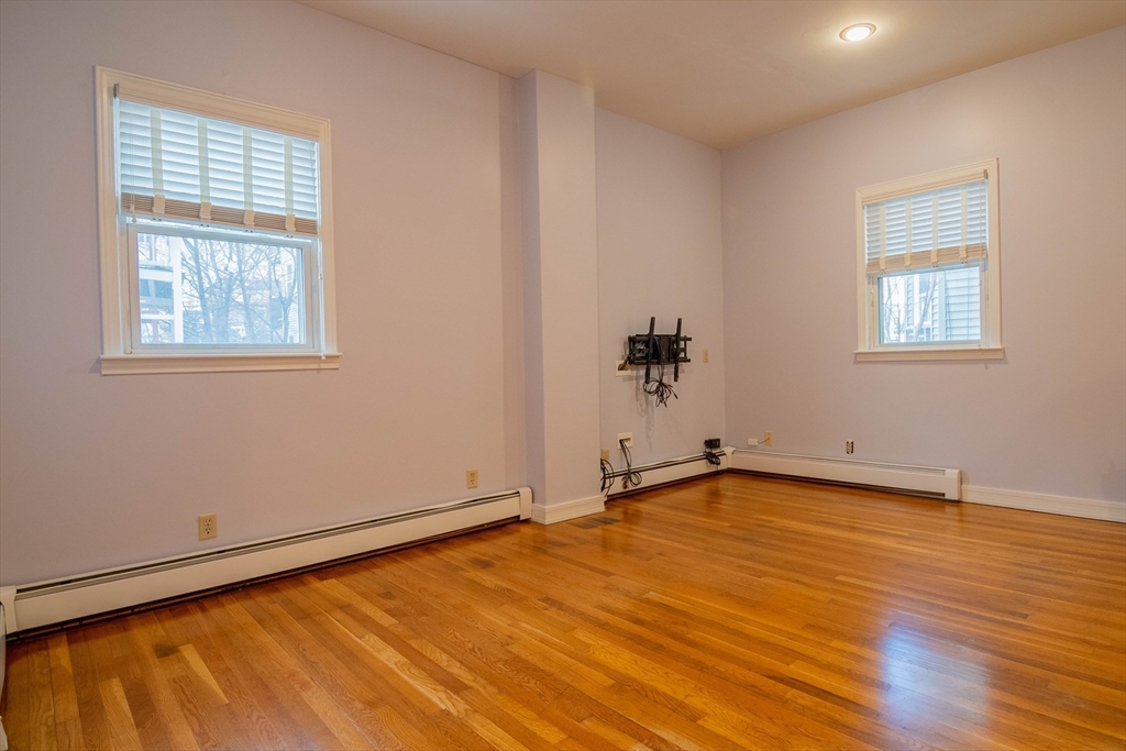 48 Crescent St. # 1R