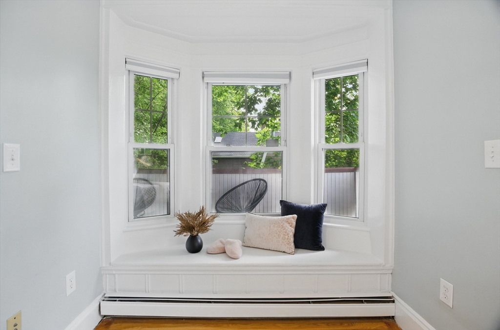 7-9 Leamington Rd # 2