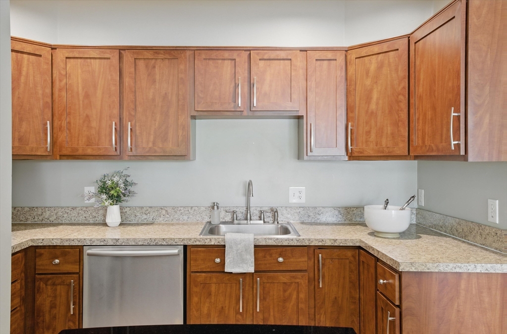 7-9 Leamington Rd # 2