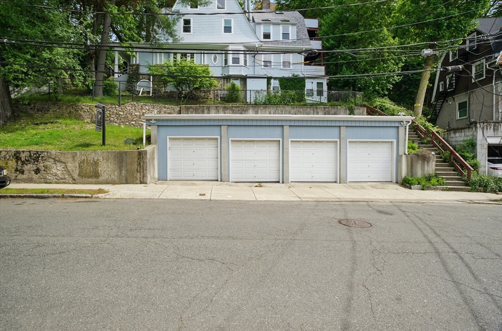 7-9 Leamington Rd # 2