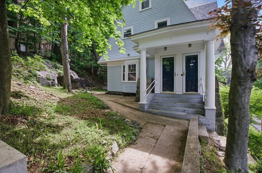 7-9 Leamington Rd # 2