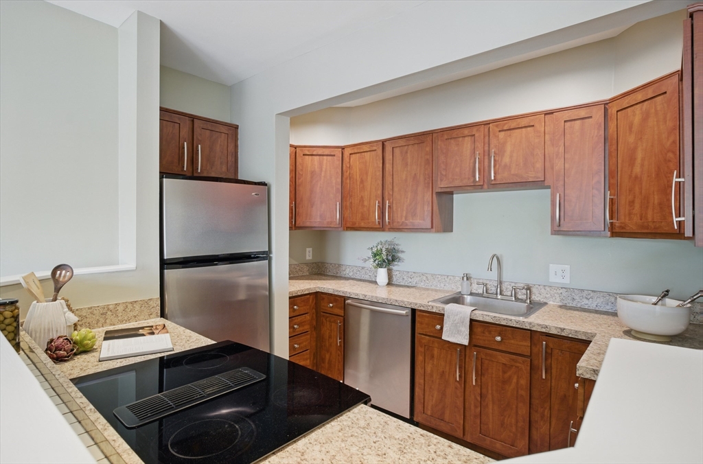 7-9 Leamington Rd # 2