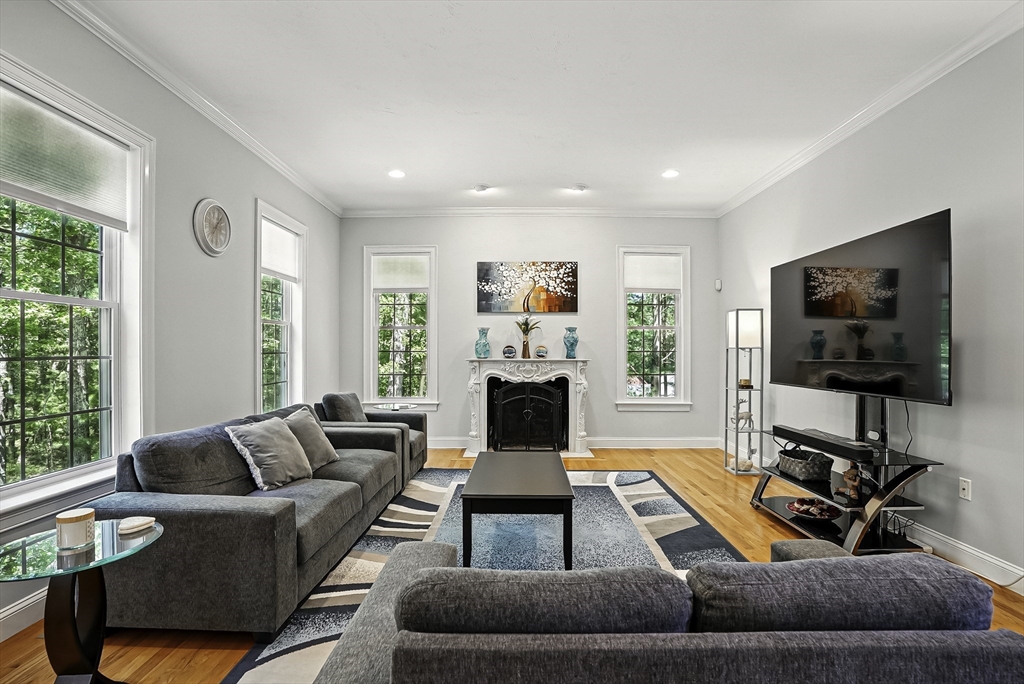 4 Emerson Way