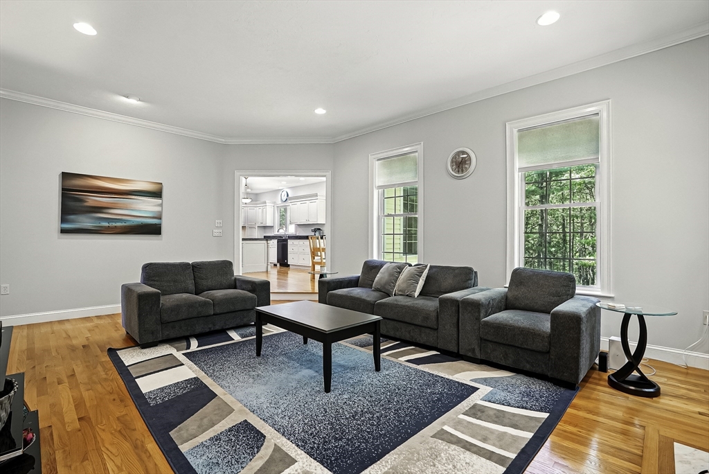 4 Emerson Way