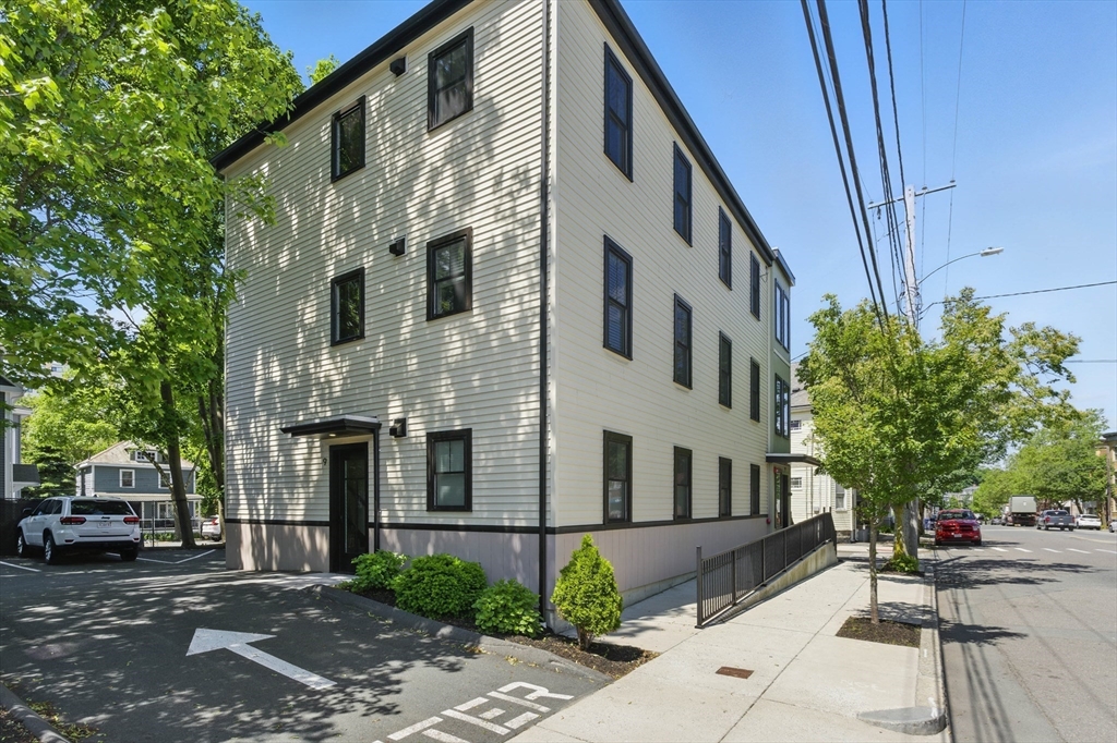 9 Boston St # 3