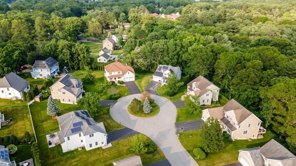 13 Green Meadow Lane