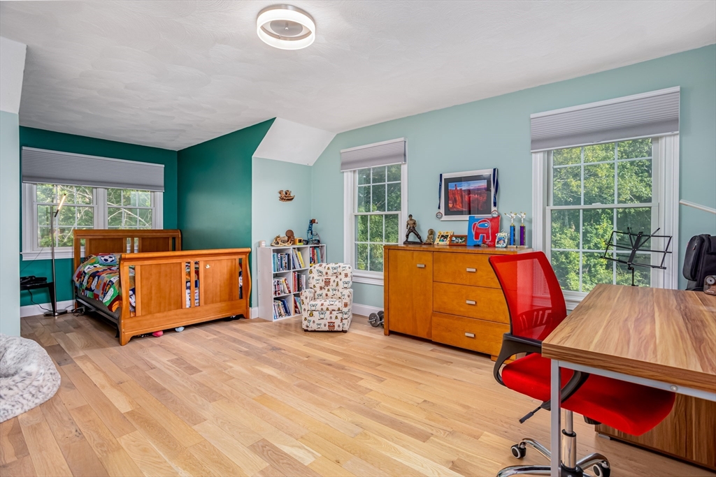 13 Green Meadow Lane