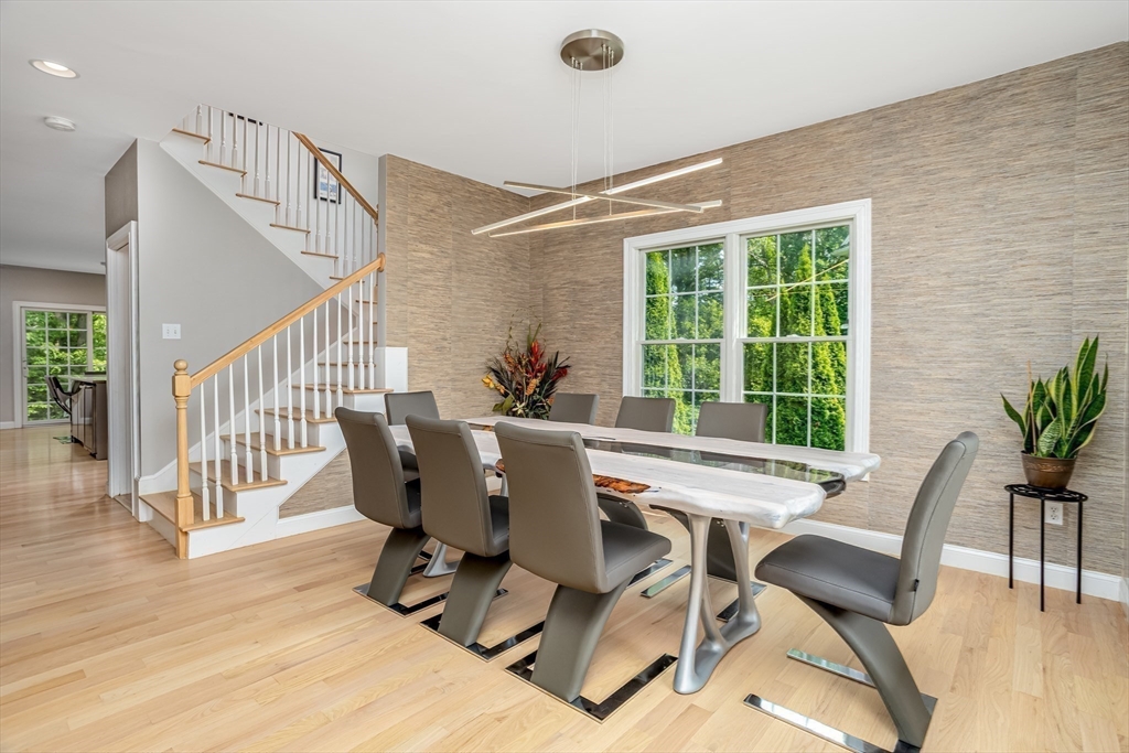 13 Green Meadow Lane