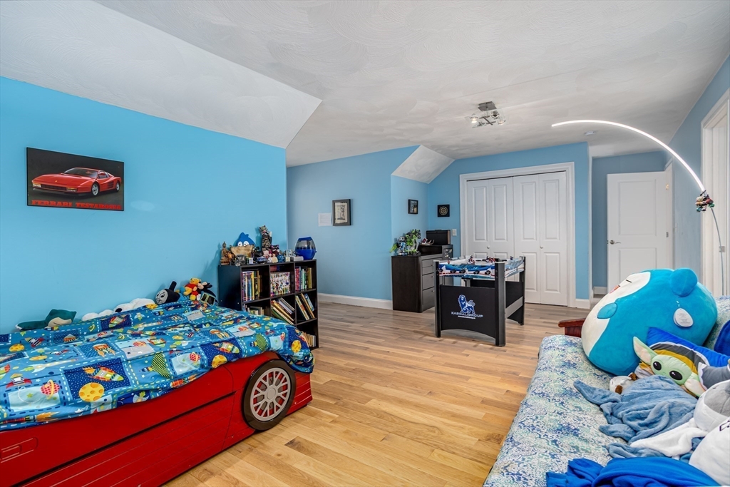 13 Green Meadow Lane