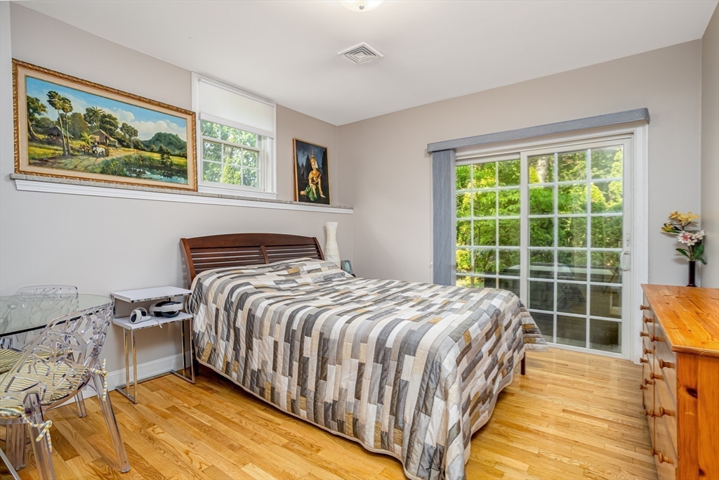 13 Green Meadow Lane
