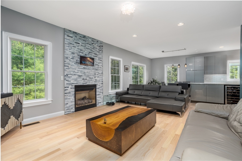 13 Green Meadow Lane
