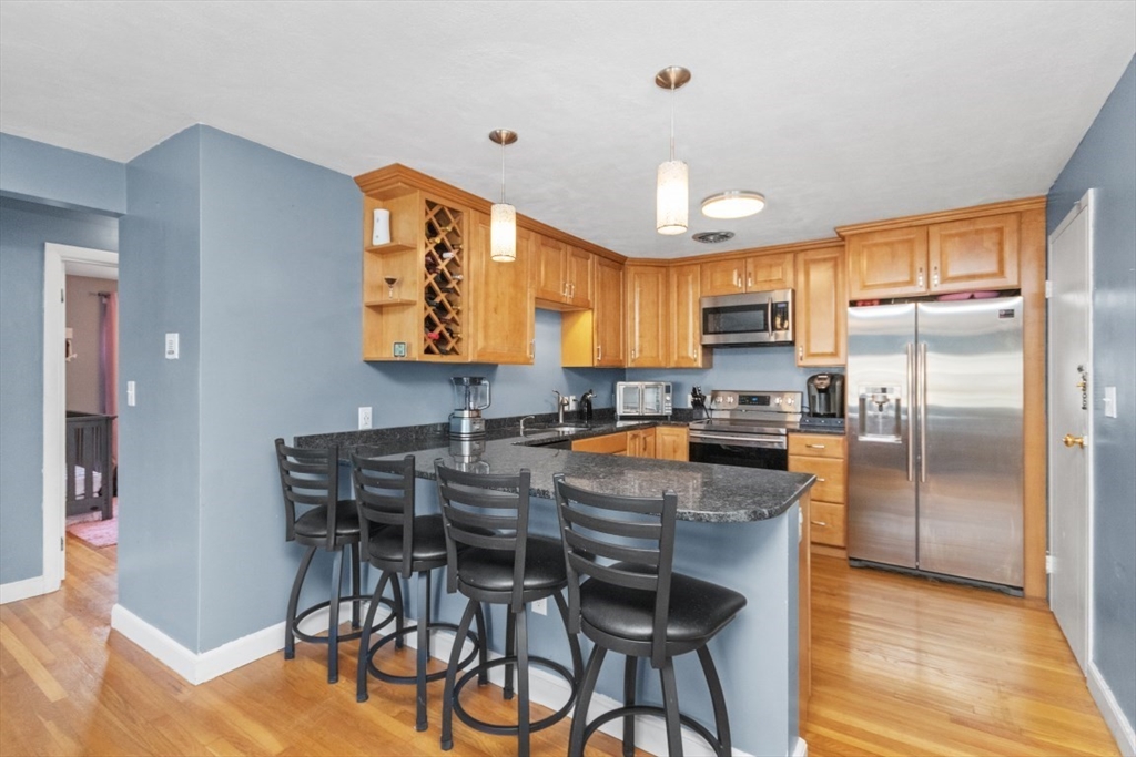 40 Whitman Rd # 3 Unit: 1-3