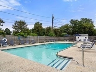 40 Whitman Rd # 3 Unit: 1-3