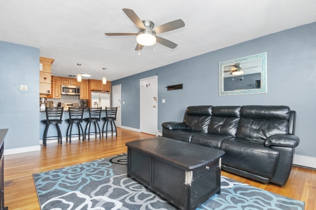 40 Whitman Rd # 3 Unit: 1-3