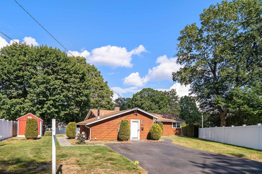 40 Eden Rd.