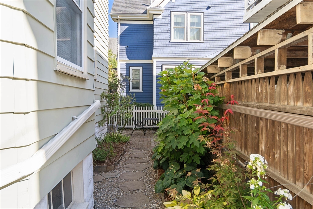 41-43 Palmer St. # 2